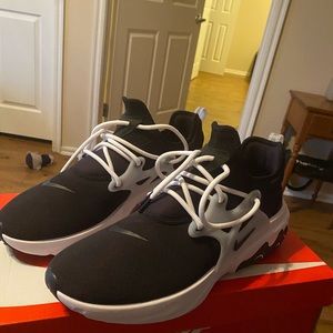 Men’s Nike prestos size 12